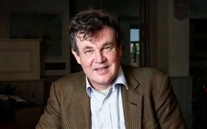 PETER OBORNE