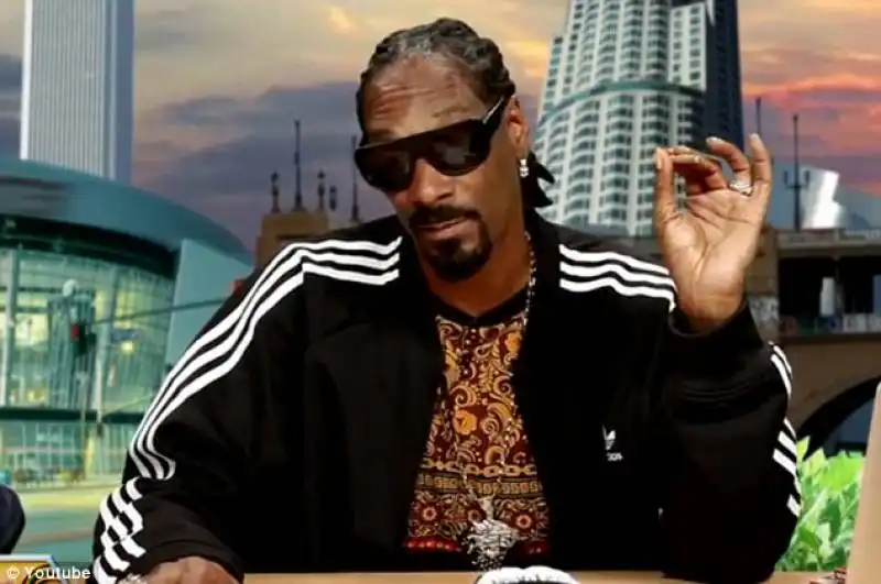 SNOOP DOGG FUMA