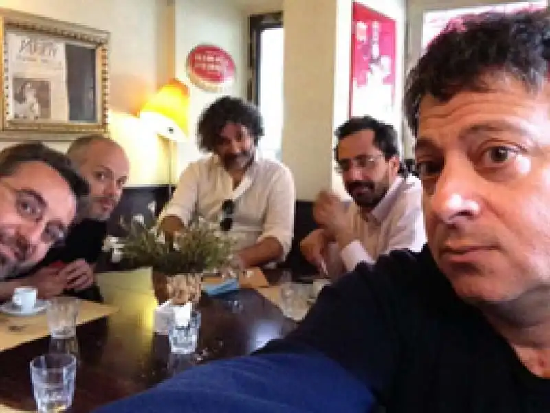 andrea salerno con zoro e damilano gazebo