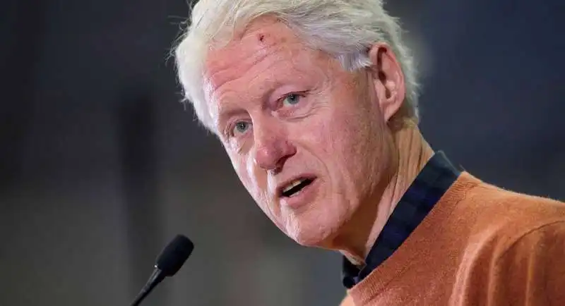 bill clinton parla in new hampshire