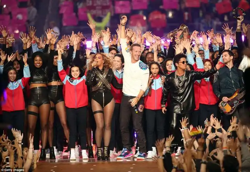 coldplay oscurati da beyonce