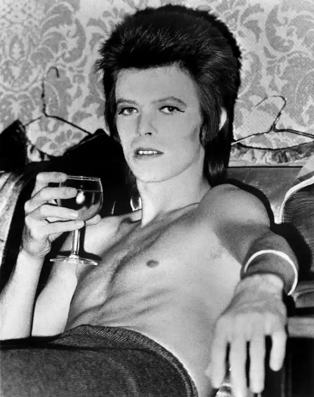 david bowie negli scatti di mick rock  12