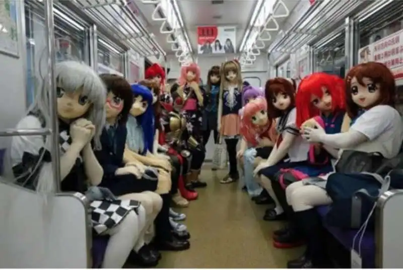 doll in metro