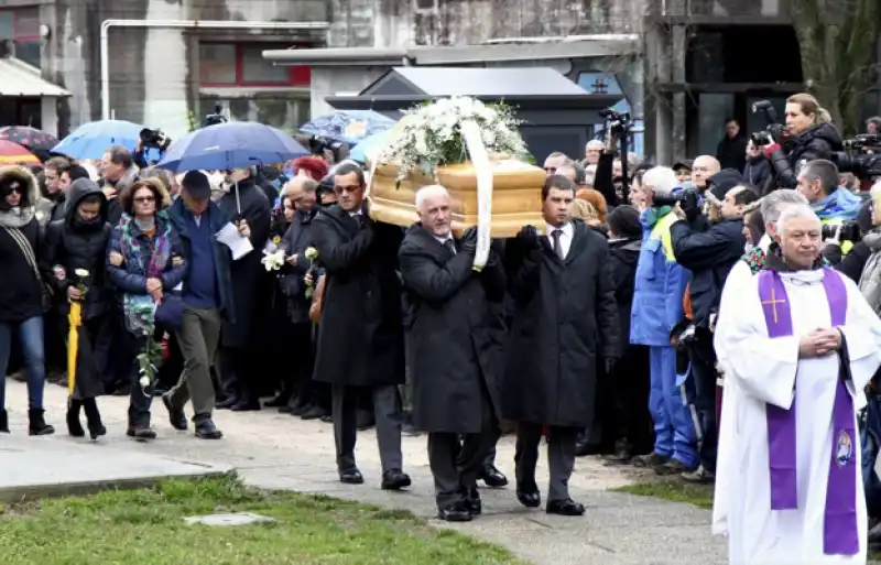 FUNERALE REGENI