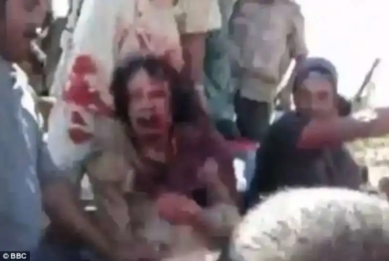 gheddafi pestato a sangue