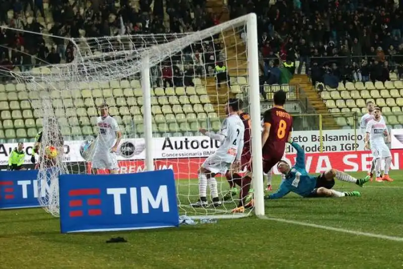 IL GOL DI DZEKO IN CARPI ROMA