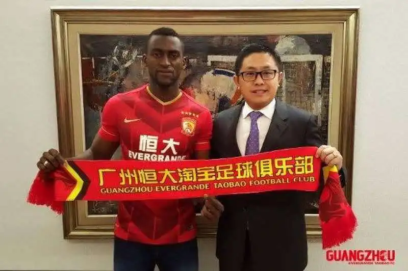 jackson martinez sbarca in cina