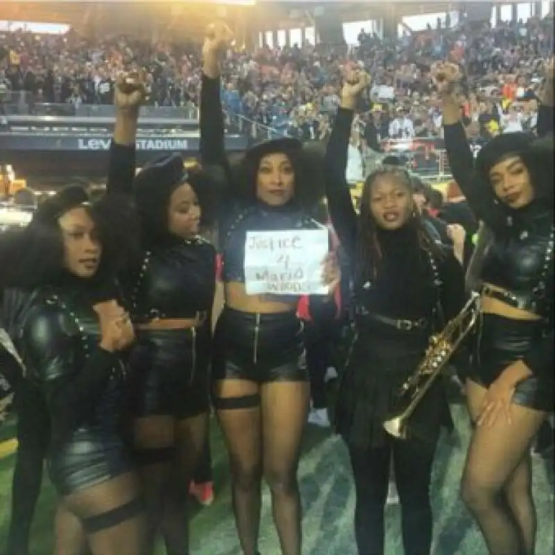 le ballerine di beyonce per black lives matter