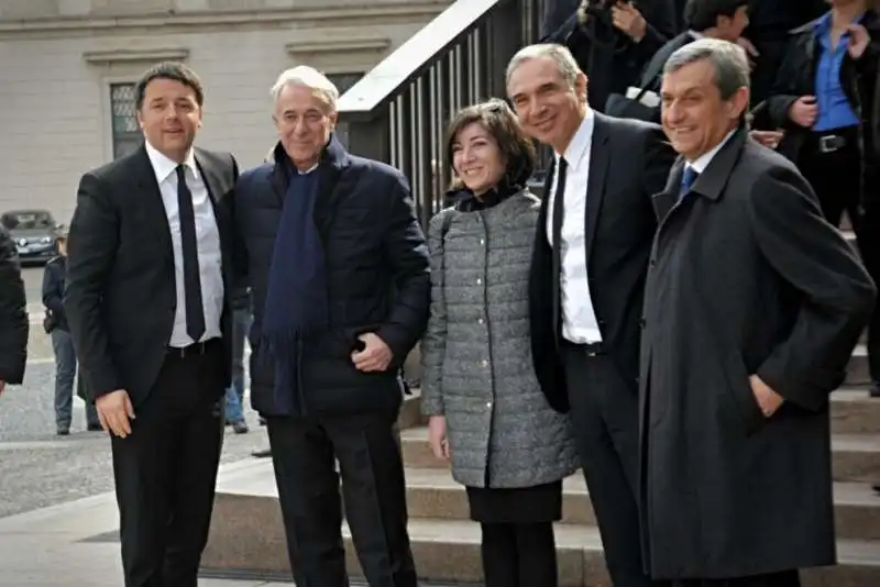 matteo renzi con giuliano pisapia, cristina tajani e carlo capasa