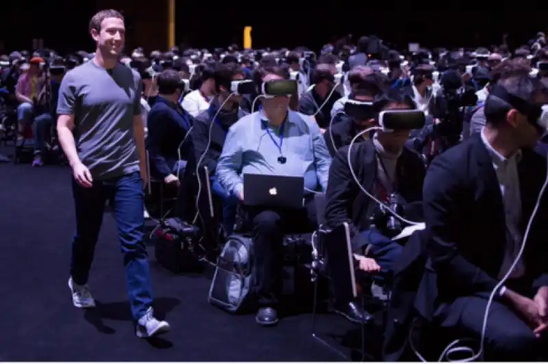 MOBILE WORLD CONGRESS SMARTPHONE ZUCKERBERG