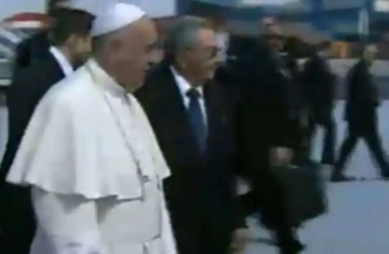 papa bergoglio e raul castro 