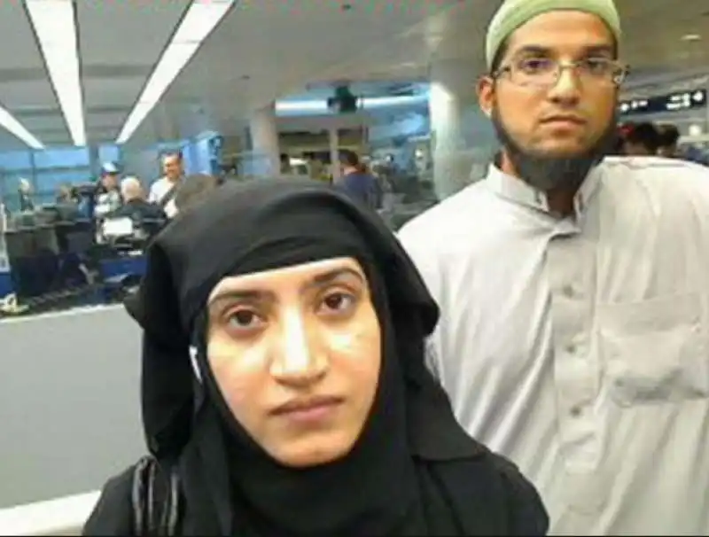 terroristi san bernardino fbi apple