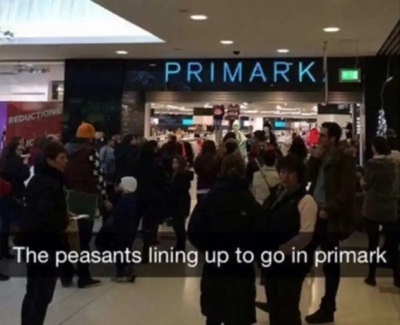 zoticoni in fila da primark