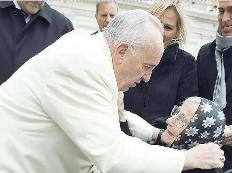 bergoglio con madre desaparecidas