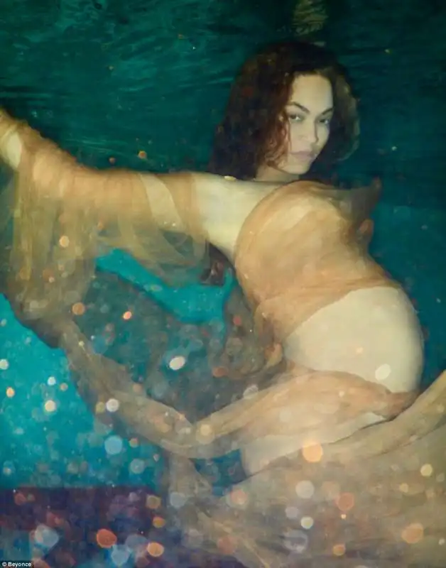 beyonce in acqua