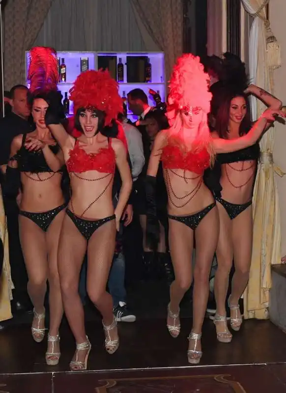 corpo di ballo del burlesque (1)