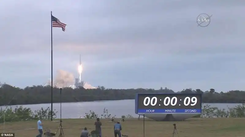 countdown falcon 9