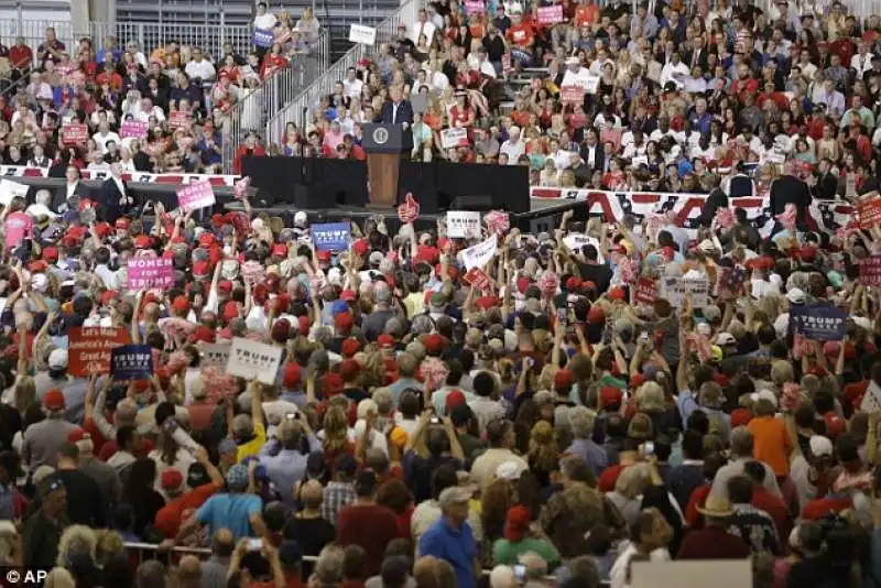 donald trump rally in florida da presidente  8