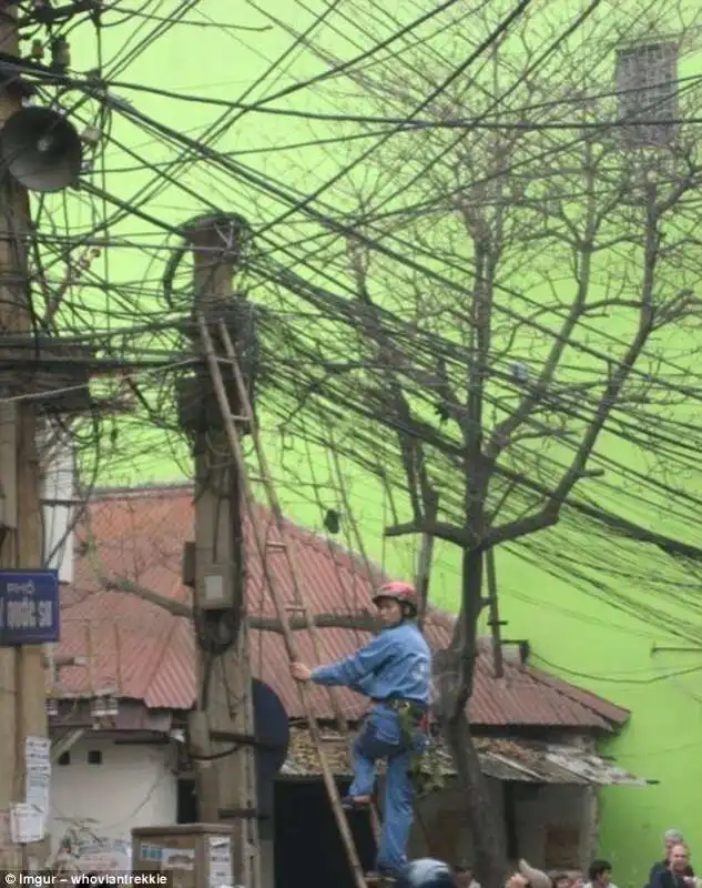 elettricista in oriente