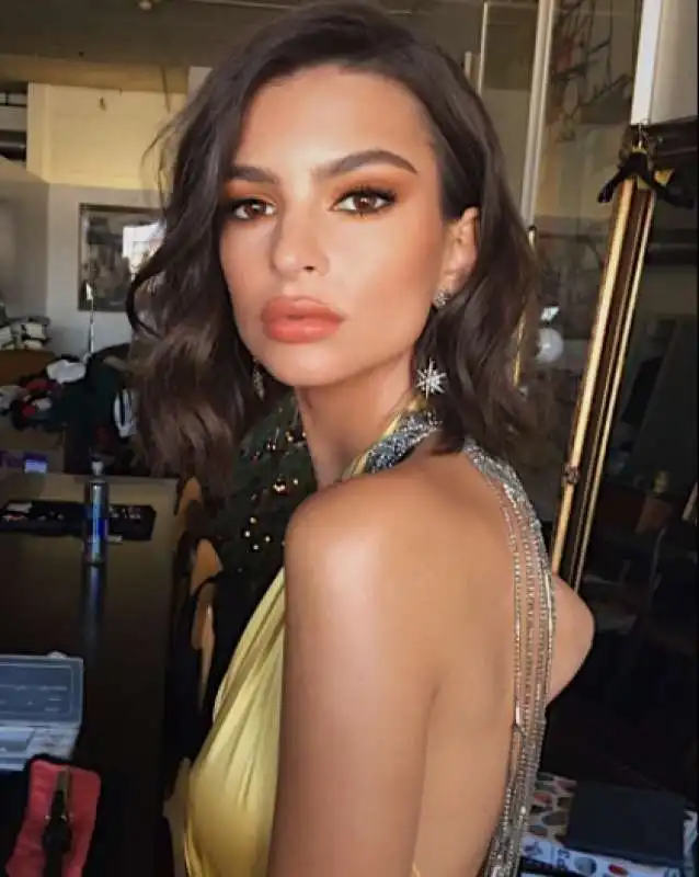 emily ratajkowski  2