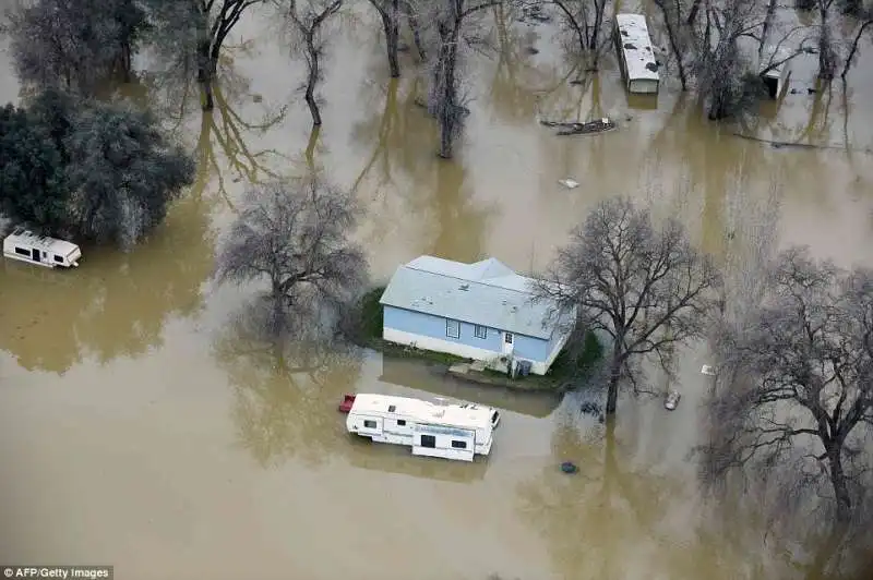 fuga da oroville e dalla diga  10