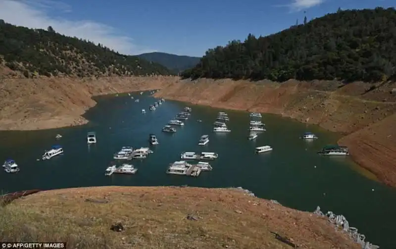 il lago di  oroville quando c era la siccita