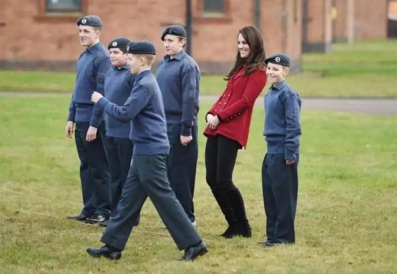 kate middleton tra i cadetti della raf 3