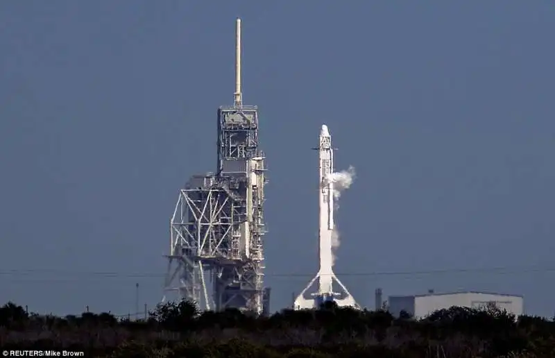 lancio falcon 9