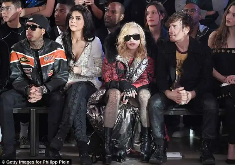 madonna e la jenner in prima fila