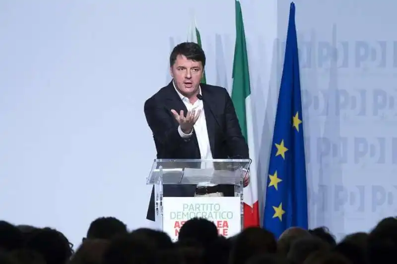 renzi all assemblea pd   