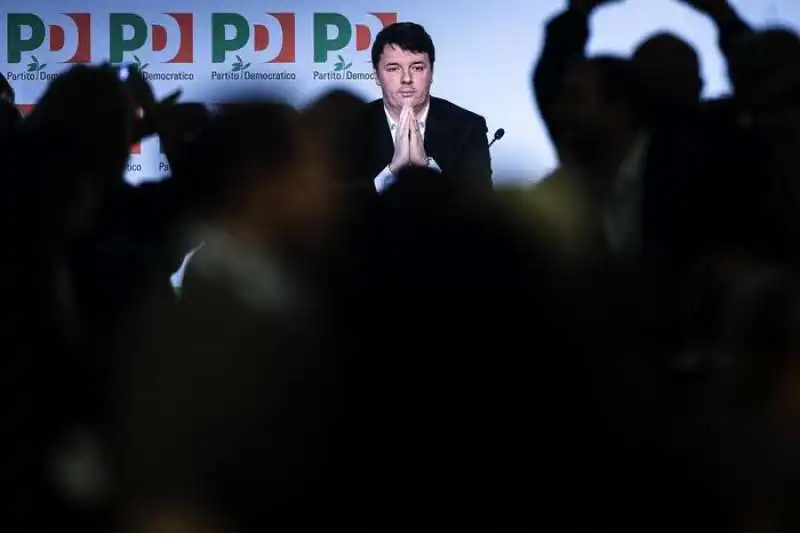 renzi all assemblea pd 