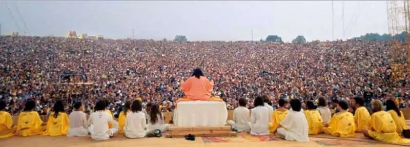 cerimonia d apertura a woodstock 14 agosto 1969