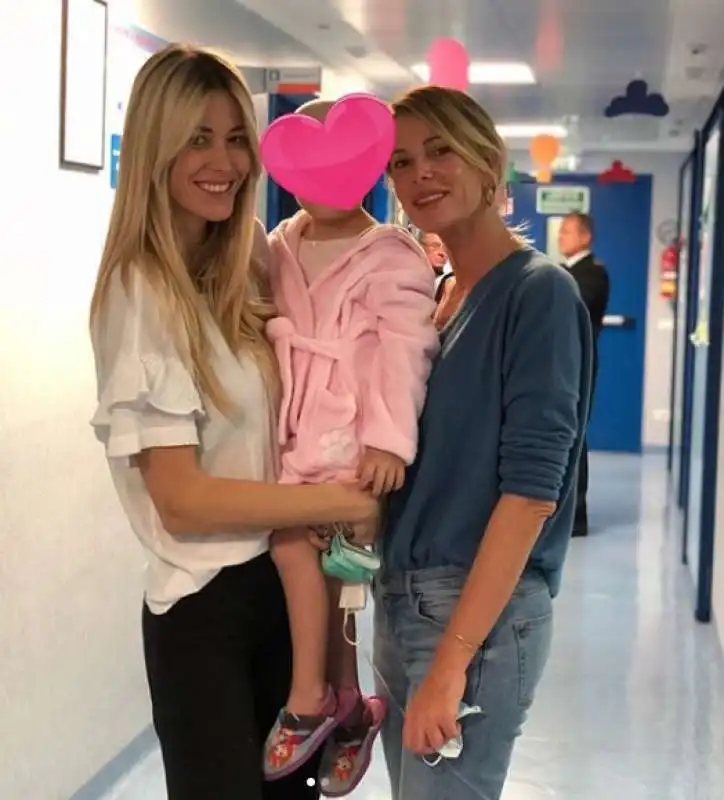 ELENA SANTARELLI E ALESSIA MARCUZZI AL REPARTO DI ONCOEMATOLOGIA DEL BAMBIN GESU