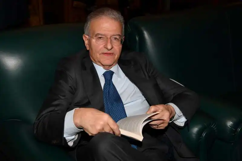 fabrizio cicchitto (2)