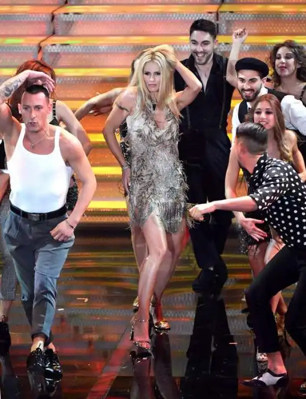 il ballo di michelle hunziker a sanremo