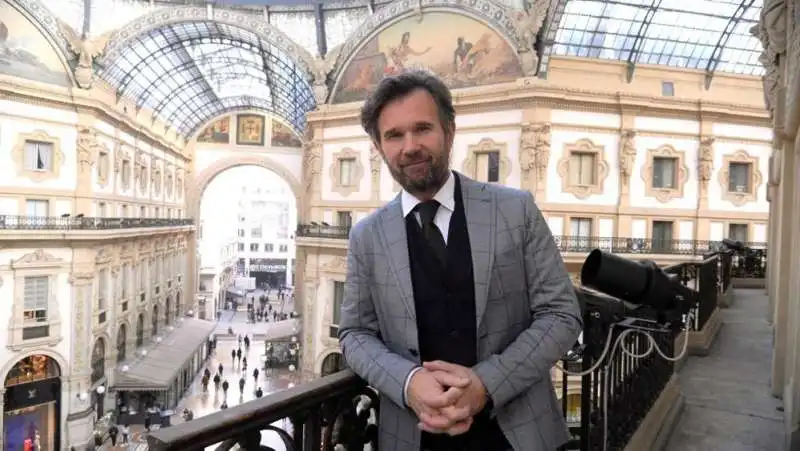 il ristorante di carlo cracco in galleria a milano   