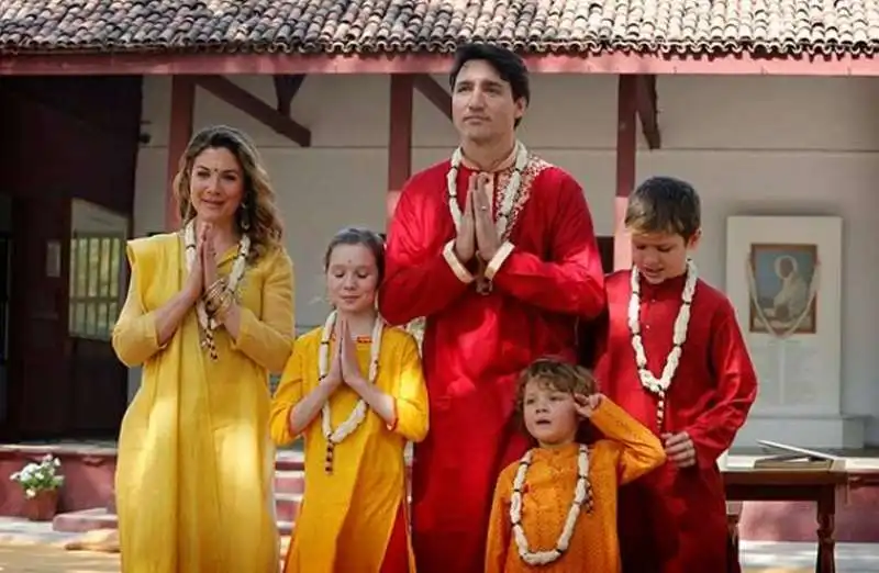 JUSTIN TRUDEAU CON LA FAMIGLIA IN INDIA      