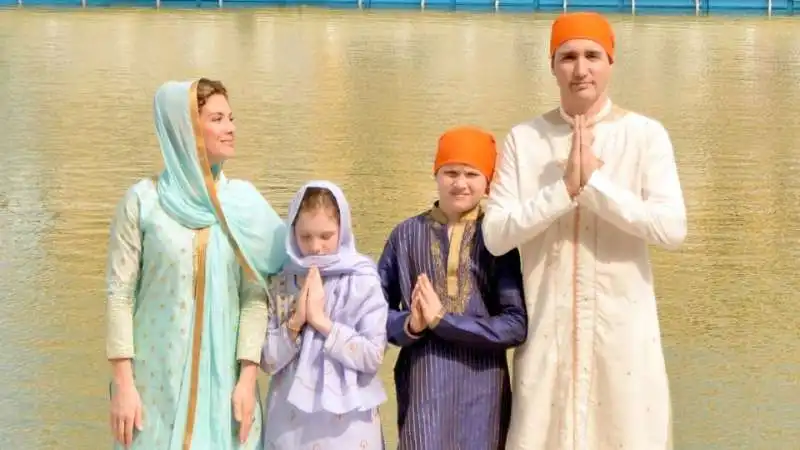 JUSTIN TRUDEAU CON LA FAMIGLIA IN INDIA   