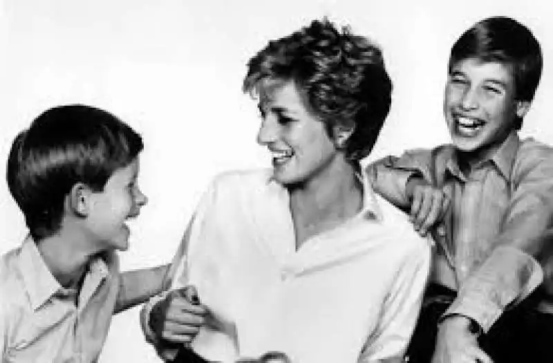 lady diana foto con i figli william e harry foto di demarchelier