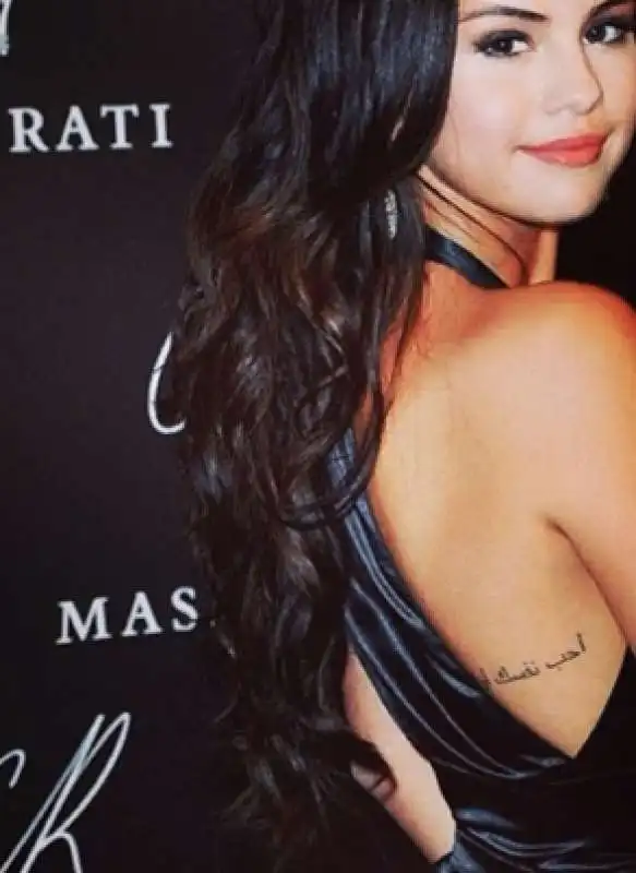 selena gomez tatuaggio dedicato alla madre