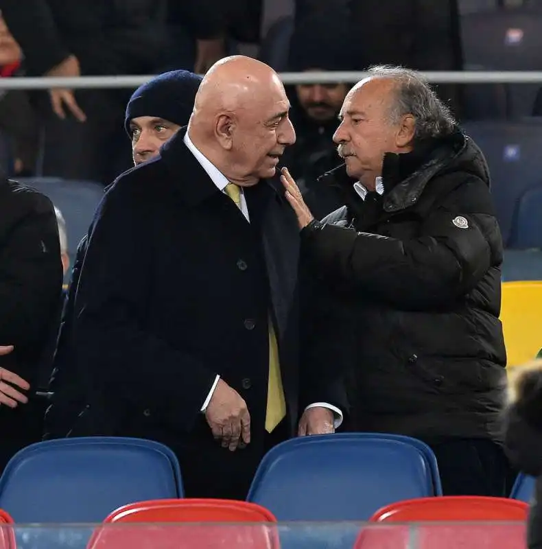 galliani minum foto mezzelani gmt23