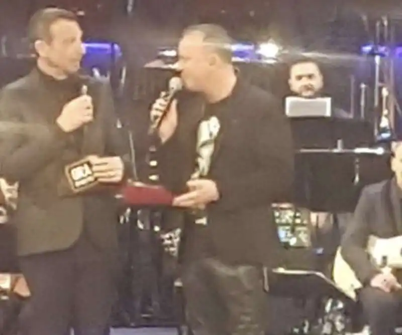 GIGI D'ALESSIO SUPERDOTATO A ORA O MAI PIU'