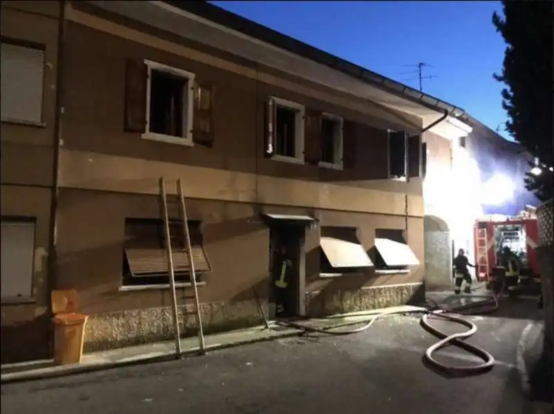 incendio in una casa a pinzano al tagliamento, muore un bambino di cinque anni 5