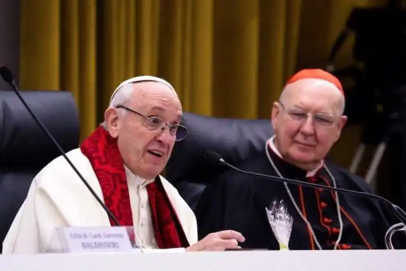 PAPA BERGOGLIO E KEVIN FARRELL