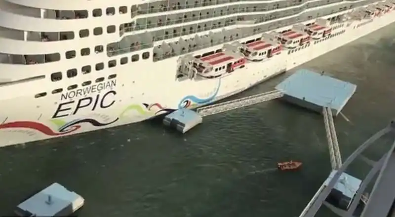 porto rico   la crociera norwegian epic abbatte il molo 4