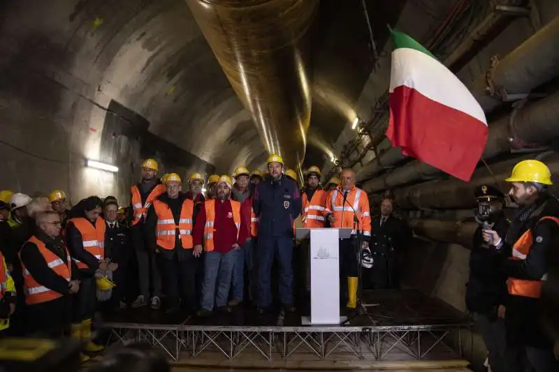 salvini visita il cantiere tav di chiomonte 30