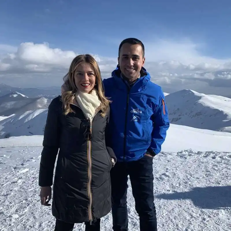 sara marcozzi con luigi di maio sulla neve 1