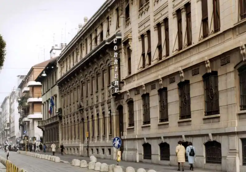 sede del corriere della sera in via solferino a milano 6