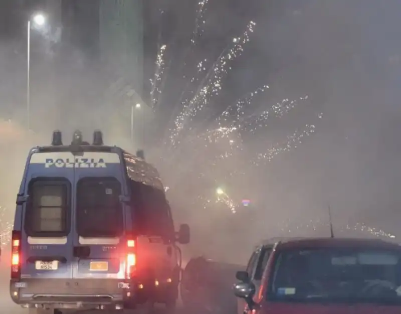 torino incidenti corteo centri sociali