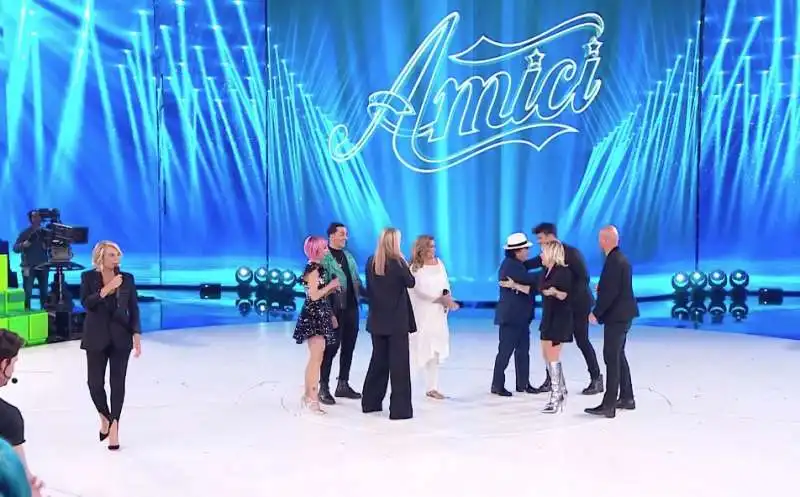 albano e romina ad amici 4